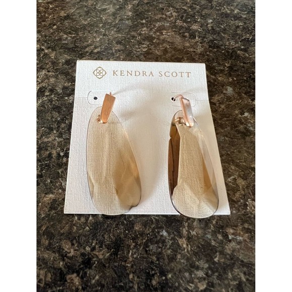 Kendra Scott Jewelry - Kendra Scott Womens Maisy Rose Gold drop earrings New